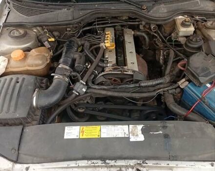 Серый Опель Омега, объемом двигателя 2.2 л и пробегом 331 тыс. км за 1900 $, фото 8 на Automoto.ua