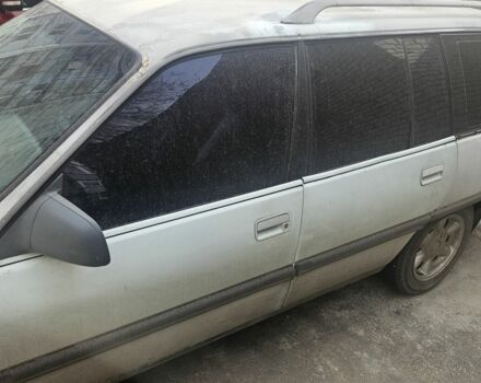 Серый Опель Омега, объемом двигателя 2 л и пробегом 268 тыс. км за 1426 $, фото 4 на Automoto.ua