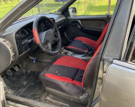 Сірий Опель Омега, об'ємом двигуна 1.8 л та пробігом 279 тис. км за 900 $, фото 5 на Automoto.ua