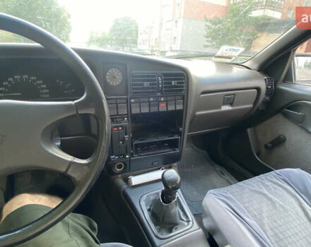 Серый Опель Омега, объемом двигателя 1.8 л и пробегом 300 тыс. км за 1200 $, фото 10 на Automoto.ua