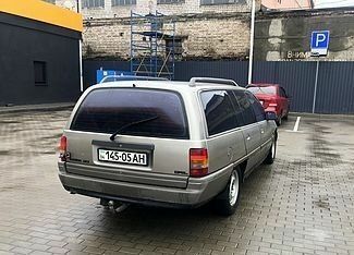 Серый Опель Омега, объемом двигателя 2 л и пробегом 277 тыс. км за 942 $, фото 2 на Automoto.ua