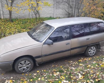 Серый Опель Омега, объемом двигателя 1.8 л и пробегом 200 тыс. км за 1313 $, фото 4 на Automoto.ua