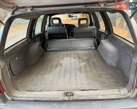 Сірий Опель Омега, об'ємом двигуна 2 л та пробігом 200 тис. км за 800 $, фото 5 на Automoto.ua