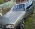 Сірий Опель Омега, об'ємом двигуна 2 л та пробігом 400 тис. км за 1102 $, фото 1 на Automoto.ua