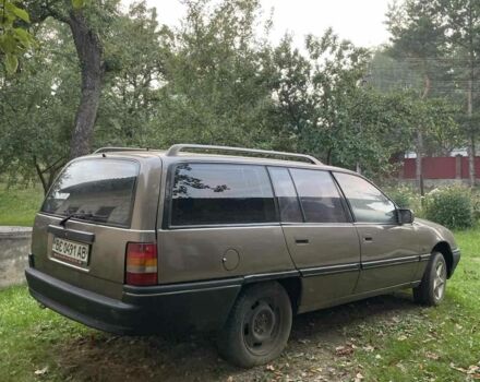 Сірий Опель Омега, об'ємом двигуна 2 л та пробігом 350 тис. км за 1050 $, фото 2 на Automoto.ua