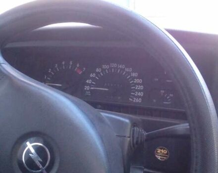 Серый Опель Омега, объемом двигателя 2.6 л и пробегом 450 тыс. км за 1700 $, фото 5 на Automoto.ua