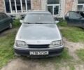 Сірий Опель Омега, об'ємом двигуна 0 л та пробігом 300 тис. км за 1500 $, фото 1 на Automoto.ua