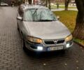 Сірий Опель Омега, об'ємом двигуна 2 л та пробігом 200 тис. км за 1600 $, фото 1 на Automoto.ua