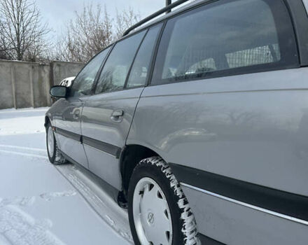 Серый Опель Омега, объемом двигателя 0 л и пробегом 315 тыс. км за 1850 $, фото 10 на Automoto.ua