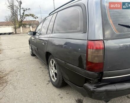 Сірий Опель Омега, об'ємом двигуна 2 л та пробігом 247 тис. км за 2200 $, фото 3 на Automoto.ua