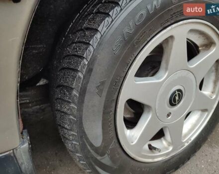 Серый Опель Омега, объемом двигателя 2 л и пробегом 360 тыс. км за 2300 $, фото 13 на Automoto.ua