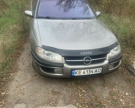 Сірий Опель Омега, об'ємом двигуна 2.5 л та пробігом 224 тис. км за 3000 $, фото 1 на Automoto.ua