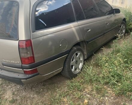 Сірий Опель Омега, об'ємом двигуна 2.5 л та пробігом 224 тис. км за 3000 $, фото 5 на Automoto.ua