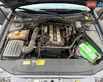 Сірий Опель Омега, об'ємом двигуна 2 л та пробігом 247 тис. км за 2200 $, фото 17 на Automoto.ua