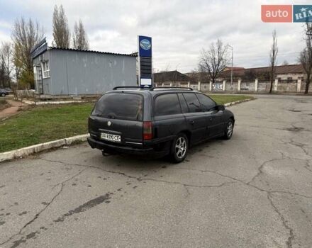 Сірий Опель Омега, об'ємом двигуна 2 л та пробігом 247 тис. км за 2200 $, фото 5 на Automoto.ua