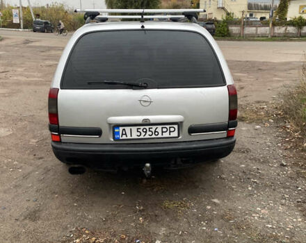 Серый Опель Омега, объемом двигателя 2 л и пробегом 300 тыс. км за 1750 $, фото 4 на Automoto.ua