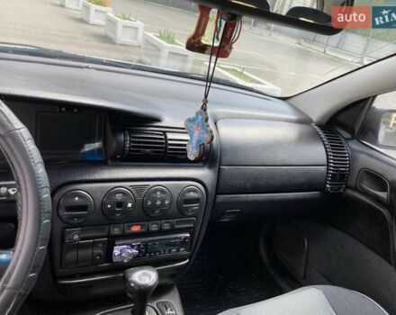 Сірий Опель Омега, об'ємом двигуна 2.5 л та пробігом 235 тис. км за 2500 $, фото 7 на Automoto.ua