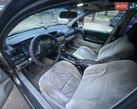 Сірий Опель Омега, об'ємом двигуна 2.5 л та пробігом 434 тис. км за 1200 $, фото 7 на Automoto.ua