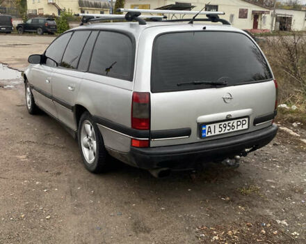 Серый Опель Омега, объемом двигателя 2 л и пробегом 300 тыс. км за 1750 $, фото 2 на Automoto.ua