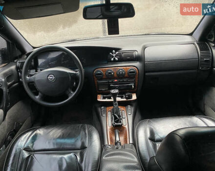 Серый Опель Омега, объемом двигателя 2 л и пробегом 250 тыс. км за 1800 $, фото 9 на Automoto.ua