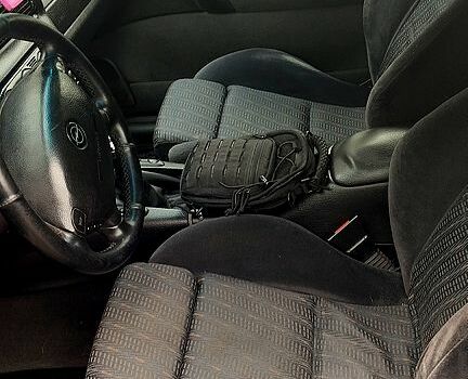 Сірий Опель Омега, об'ємом двигуна 2.5 л та пробігом 320 тис. км за 2600 $, фото 2 на Automoto.ua