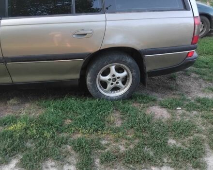 Опель Омега 1998 в Новоукраинке на Automoto.ua Серый Опель Омега, объемом двигателя 2.5 л и пробегом 250 тыс. км за 2400 $, фото 1 на Automoto.ua