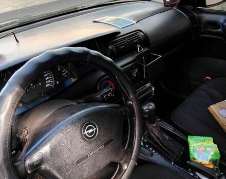 Сірий Опель Омега, об'ємом двигуна 2.5 л та пробігом 200 тис. км за 3500 $, фото 8 на Automoto.ua