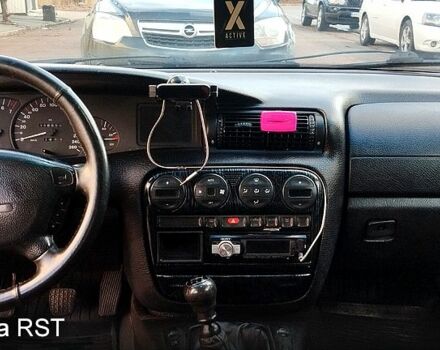 Сірий Опель Омега, об'ємом двигуна 2.5 л та пробігом 320 тис. км за 2600 $, фото 4 на Automoto.ua