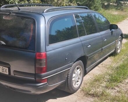 Сірий Опель Омега, об'ємом двигуна 2.5 л та пробігом 320 тис. км за 2600 $, фото 2 на Automoto.ua