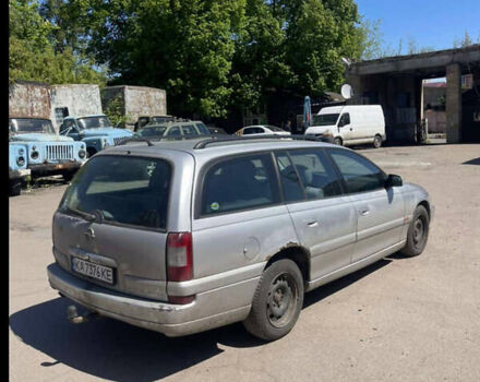 Серый Опель Омега, объемом двигателя 2 л и пробегом 330 тыс. км за 2750 $, фото 1 на Automoto.ua