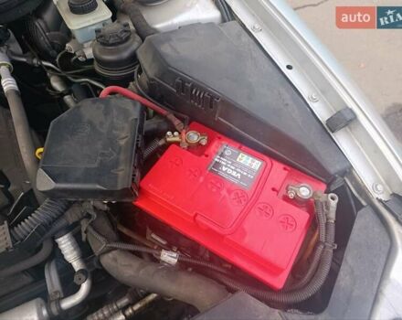 Сірий Опель Омега, об'ємом двигуна 2.2 л та пробігом 178 тис. км за 3500 $, фото 18 на Automoto.ua