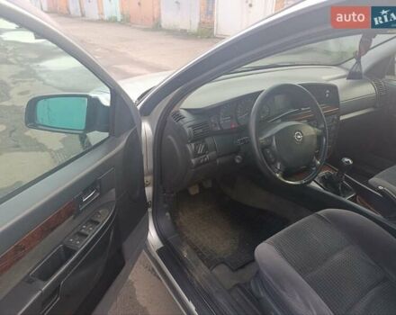 Сірий Опель Омега, об'ємом двигуна 2.2 л та пробігом 178 тис. км за 3500 $, фото 8 на Automoto.ua