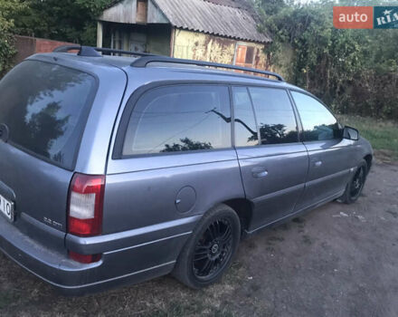 Серый Опель Омега, объемом двигателя 2.2 л и пробегом 480 тыс. км за 3700 $, фото 2 на Automoto.ua