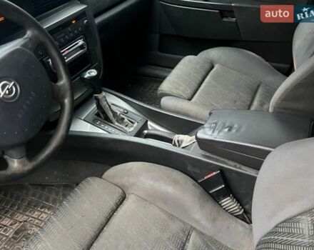 Серый Опель Омега, объемом двигателя 2.5 л и пробегом 451 тыс. км за 1800 $, фото 17 на Automoto.ua