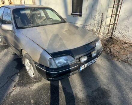 Серый Опель Омега, объемом двигателя 2 л и пробегом 260 тыс. км за 1050 $, фото 2 на Automoto.ua