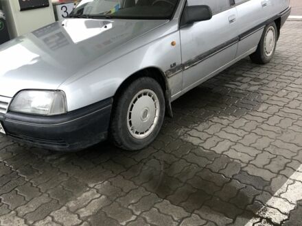 Сірий Опель Омега, об'ємом двигуна 2.5 л та пробігом 300 тис. км за 500 $, фото 1 на Automoto.ua