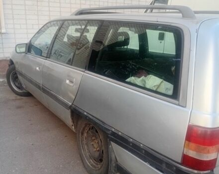 Сірий Опель Омега, об'ємом двигуна 2 л та пробігом 500 тис. км за 800 $, фото 1 на Automoto.ua