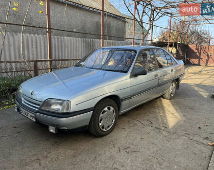 Серый Опель Омега, объемом двигателя 2 л и пробегом 322 тыс. км за 2100 $, фото 1 на Automoto.ua