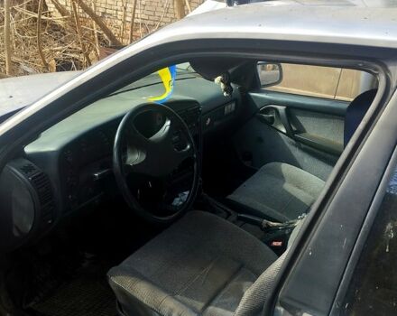 Серый Опель Омега, объемом двигателя 2 л и пробегом 333 тыс. км за 800 $, фото 1 на Automoto.ua