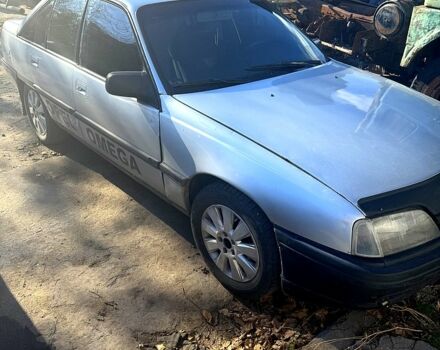 Серый Опель Омега, объемом двигателя 2 л и пробегом 0 тыс. км за 950 $, фото 1 на Automoto.ua