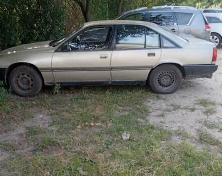 Сірий Опель Омега, об'ємом двигуна 2 л та пробігом 300 тис. км за 1100 $, фото 1 на Automoto.ua