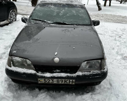 Серый Опель Омега, объемом двигателя 2 л и пробегом 386 тыс. км за 1000 $, фото 1 на Automoto.ua