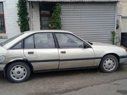 Сірий Опель Омега, об'ємом двигуна 1.8 л та пробігом 146 тис. км за 390 $, фото 1 на Automoto.ua