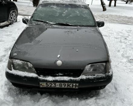 Серый Опель Омега, объемом двигателя 2 л и пробегом 386 тыс. км за 1000 $, фото 1 на Automoto.ua