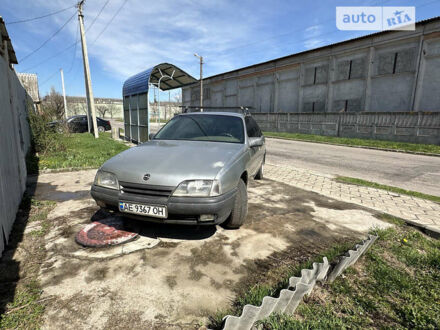 Серый Опель Омега, объемом двигателя 2 л и пробегом 200 тыс. км за 1600 $, фото 1 на Automoto.ua