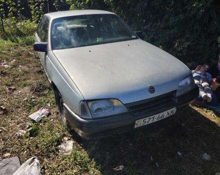 Сірий Опель Омега, об'ємом двигуна 2 л та пробігом 350 тис. км за 897 $, фото 1 на Automoto.ua