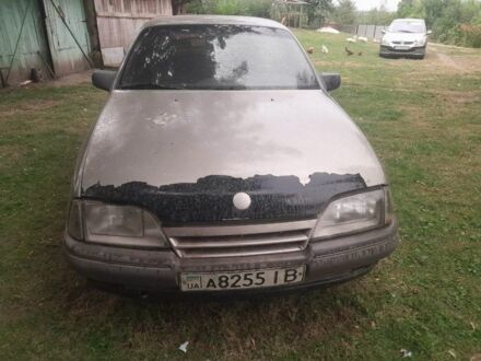 Сірий Опель Омега, об'ємом двигуна 2 л та пробігом 100 тис. км за 700 $, фото 1 на Automoto.ua