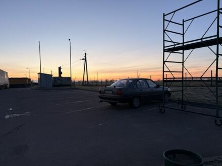 Сірий Опель Омега, об'ємом двигуна 2 л та пробігом 350 тис. км за 1000 $, фото 1 на Automoto.ua