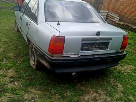 Серый Опель Омега, объемом двигателя 2 л и пробегом 250 тыс. км за 400 $, фото 1 на Automoto.ua