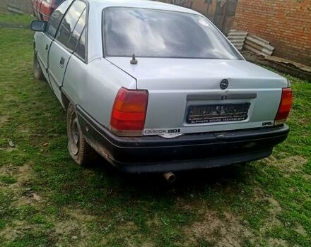 Серый Опель Омега, объемом двигателя 2 л и пробегом 250 тыс. км за 400 $, фото 1 на Automoto.ua